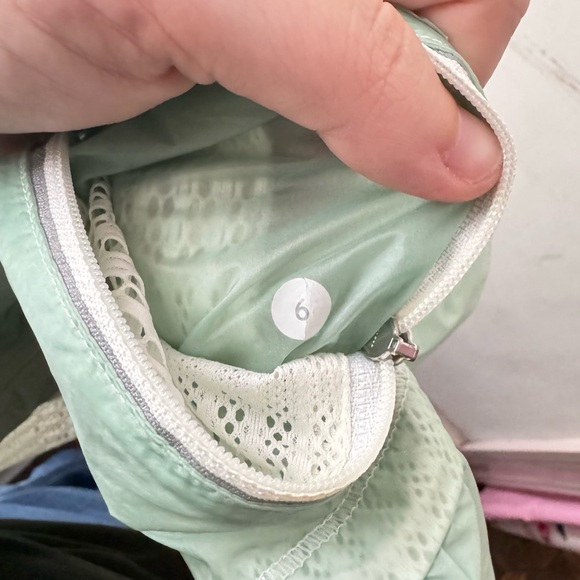Lululemon Run | RARE Dyed Wild Jacket Mint Green - Picture 12 of 12